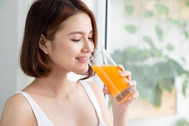 Uống nước cam có giúp trắng da không?